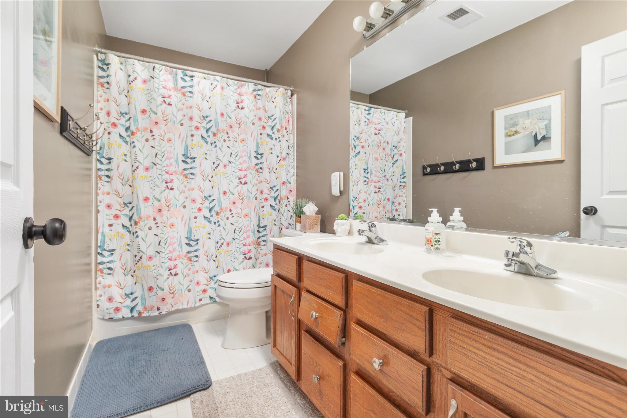 HAPPY CREEK KNOLLS - Residential