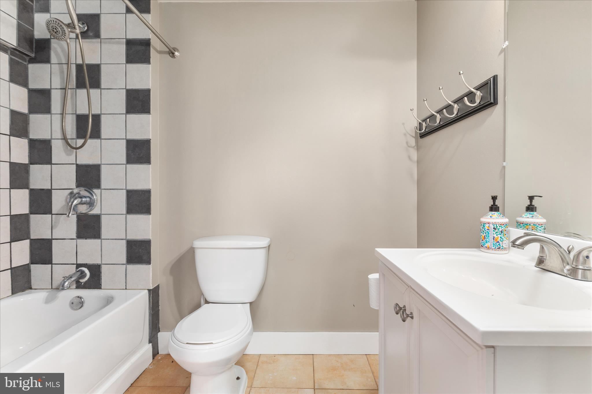 HAPPY CREEK KNOLLS - Residential