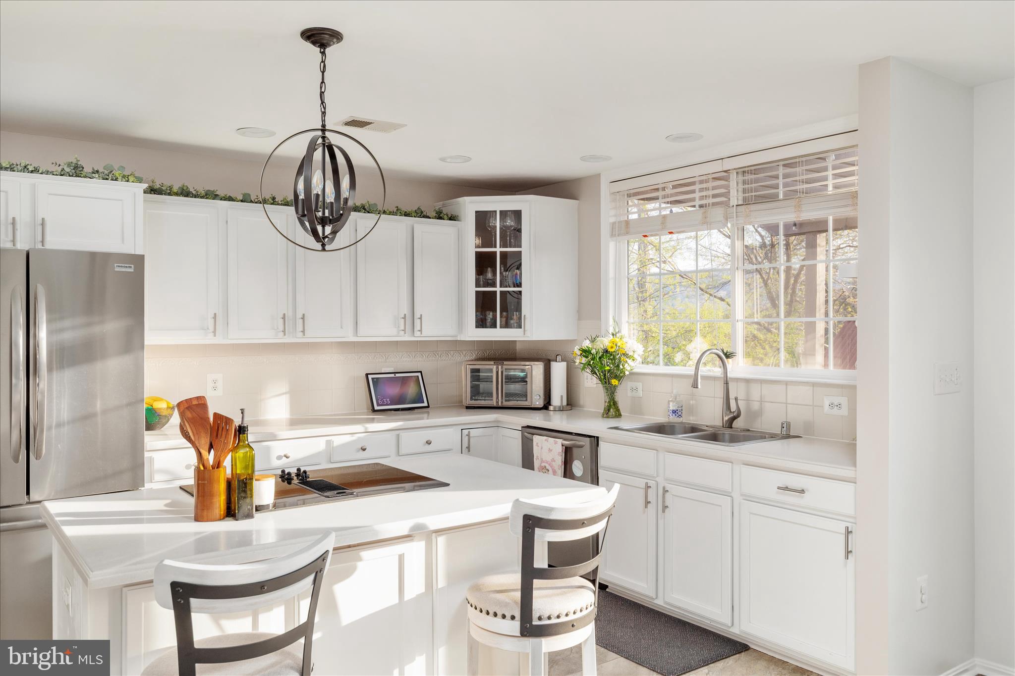 HAPPY CREEK KNOLLS - Residential