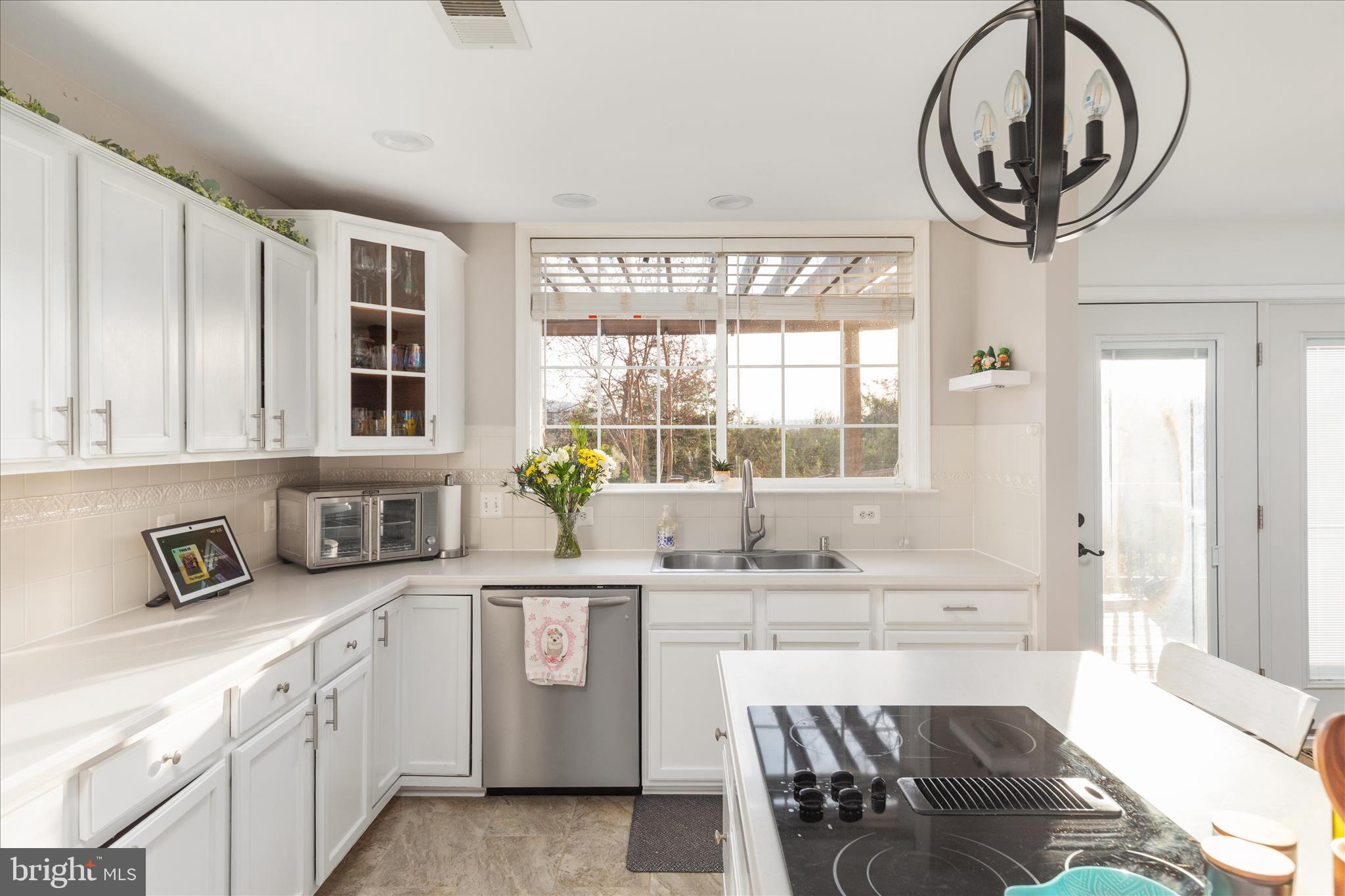 HAPPY CREEK KNOLLS - Residential