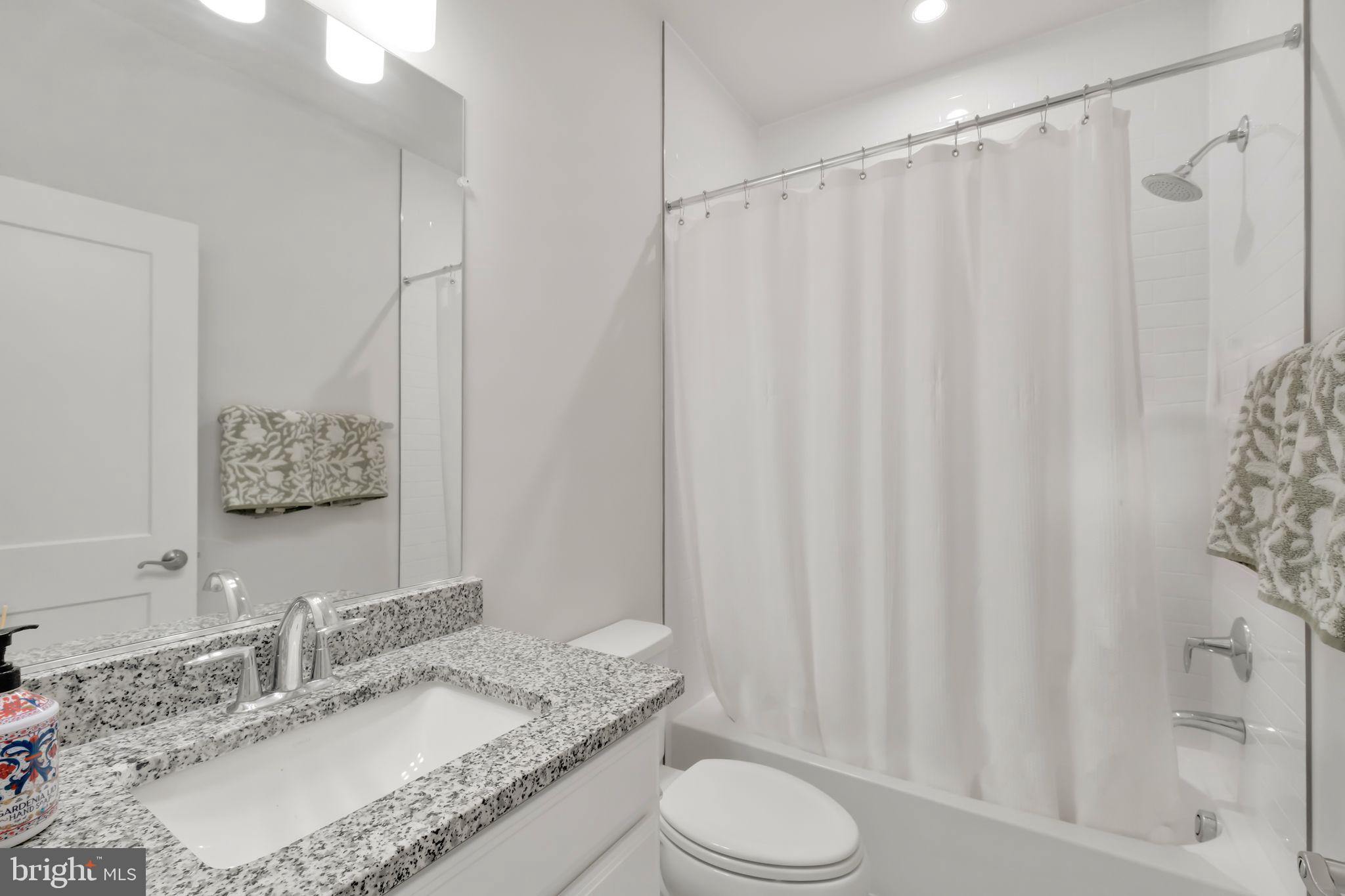 ARCOLA TOWN CENTER - Residential Lease