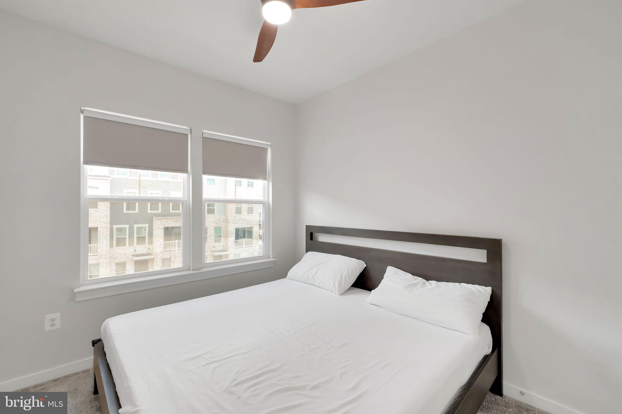 ARCOLA TOWN CENTER - Residential Lease