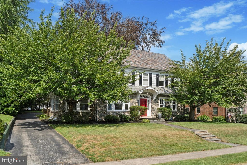 Photo of 1633 Williams Way, JEFFERSONVILLE, PA 19403 (MLS # PAMC2151980)