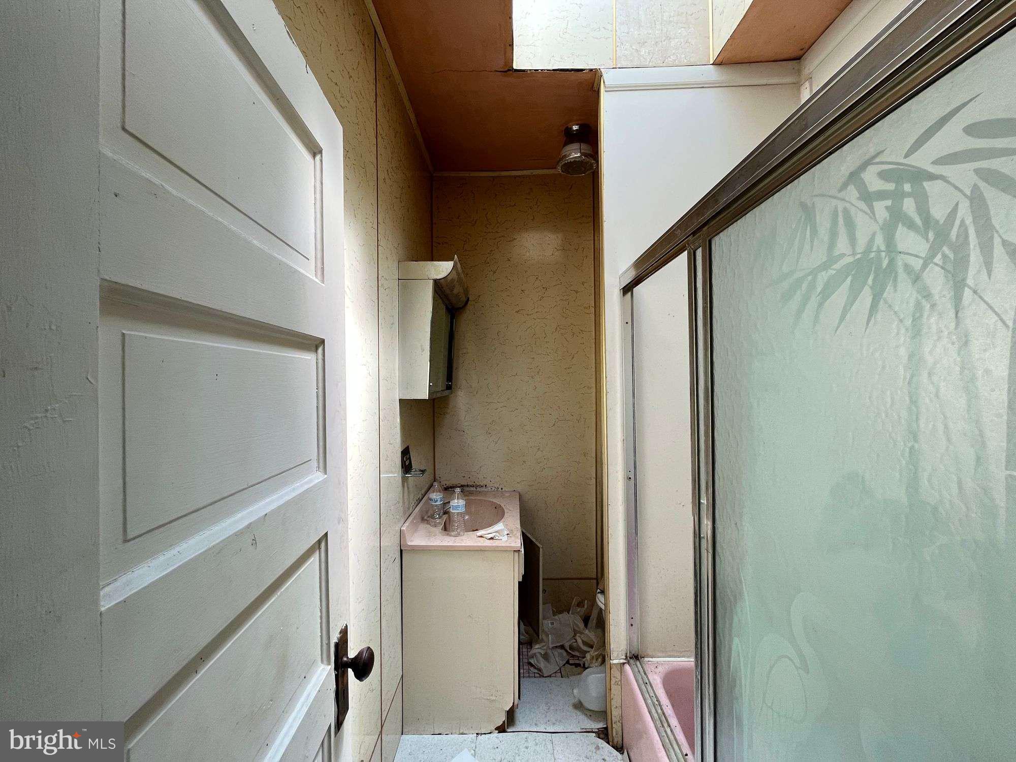 EDGEWOOD - Residential