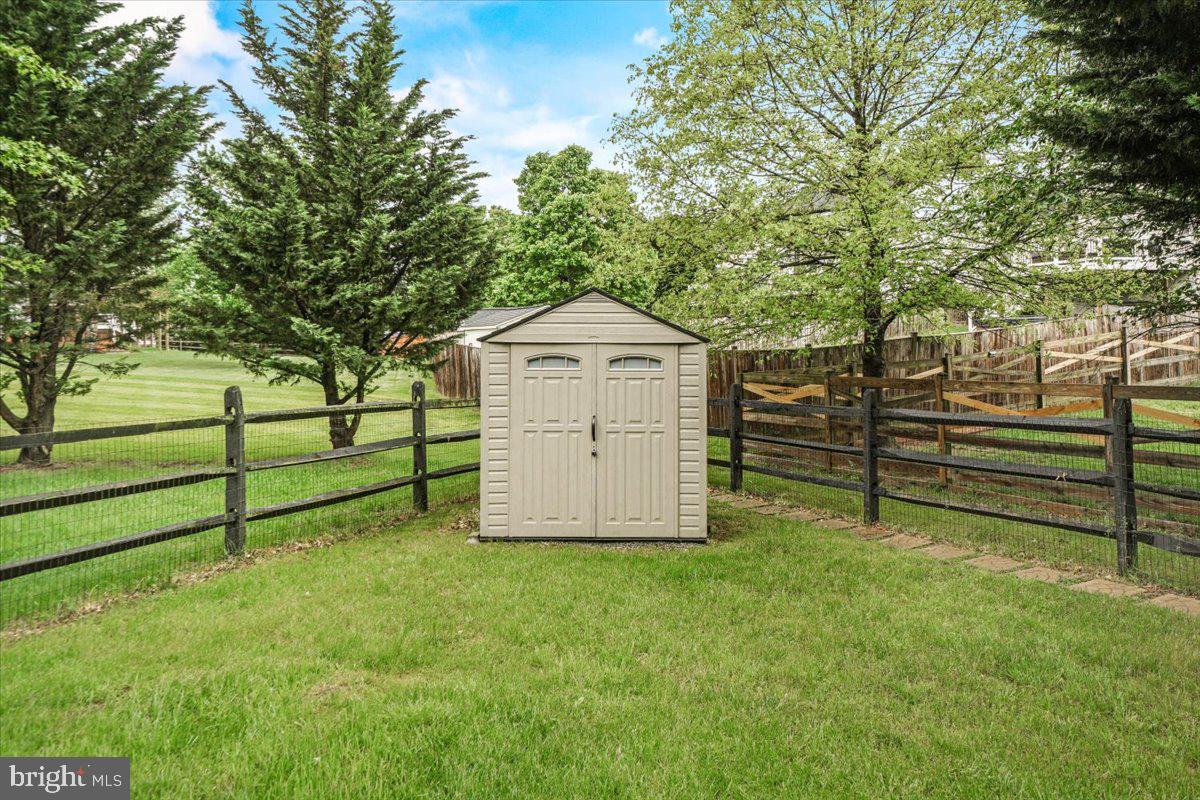 WELLINGTON TRACE - Residential