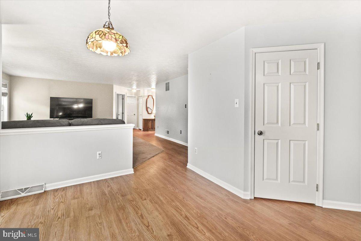 WELLINGTON TRACE - Residential