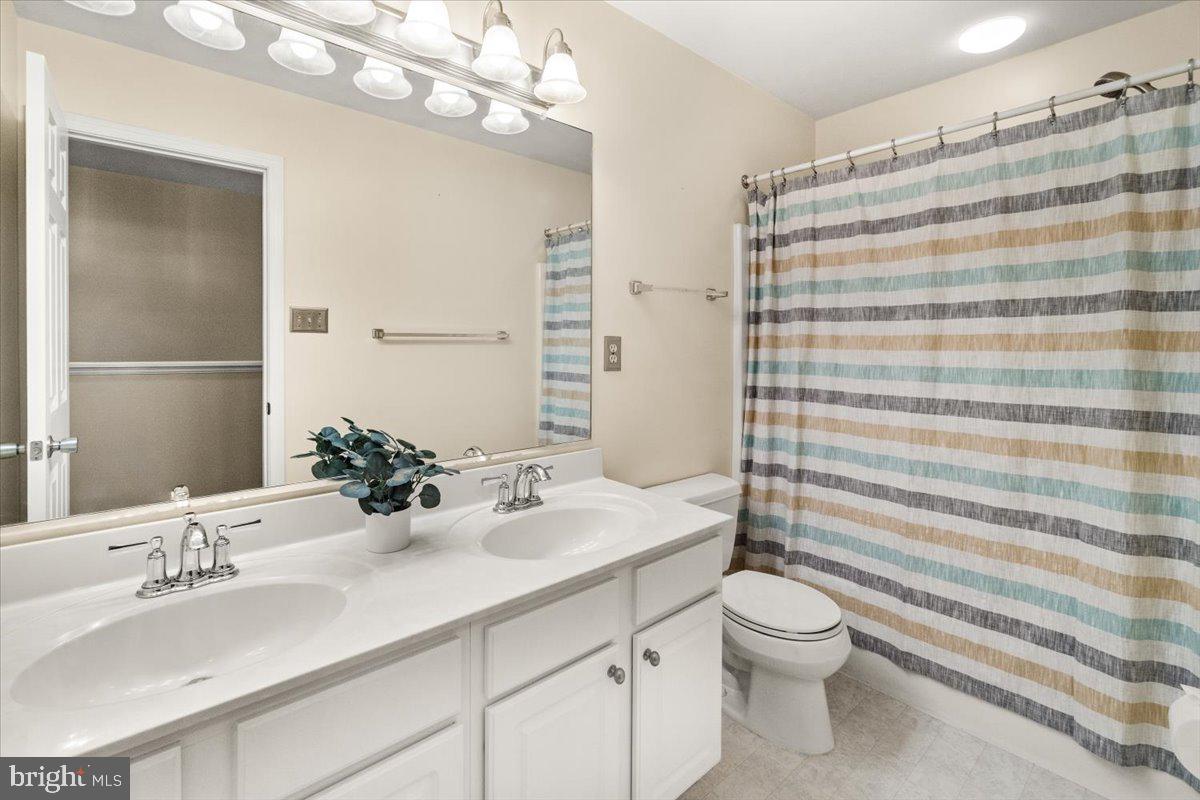 WELLINGTON TRACE - Residential