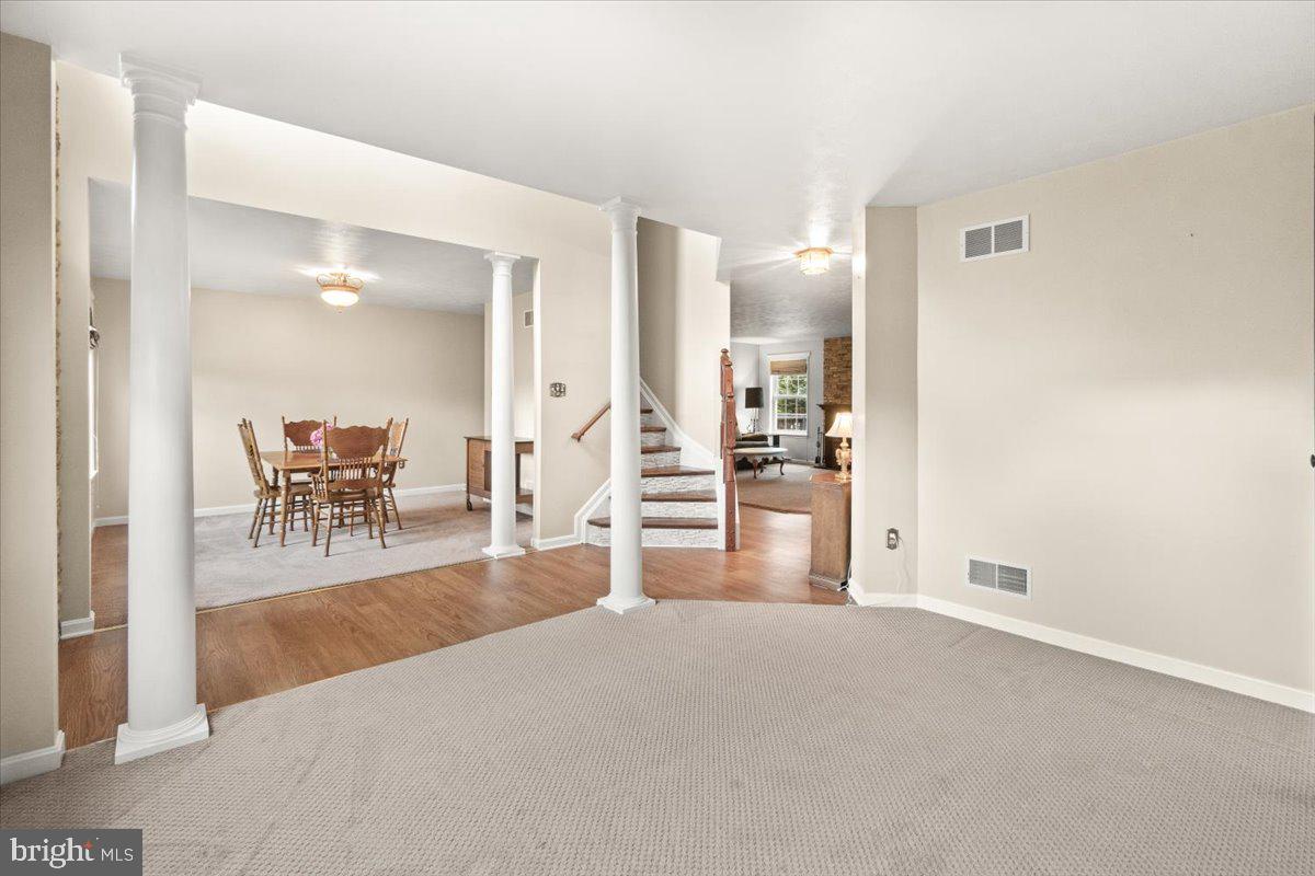 WELLINGTON TRACE - Residential