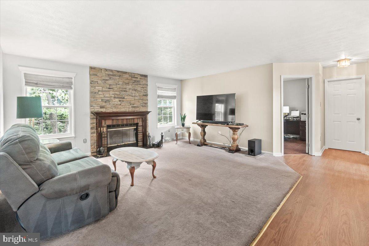 WELLINGTON TRACE - Residential