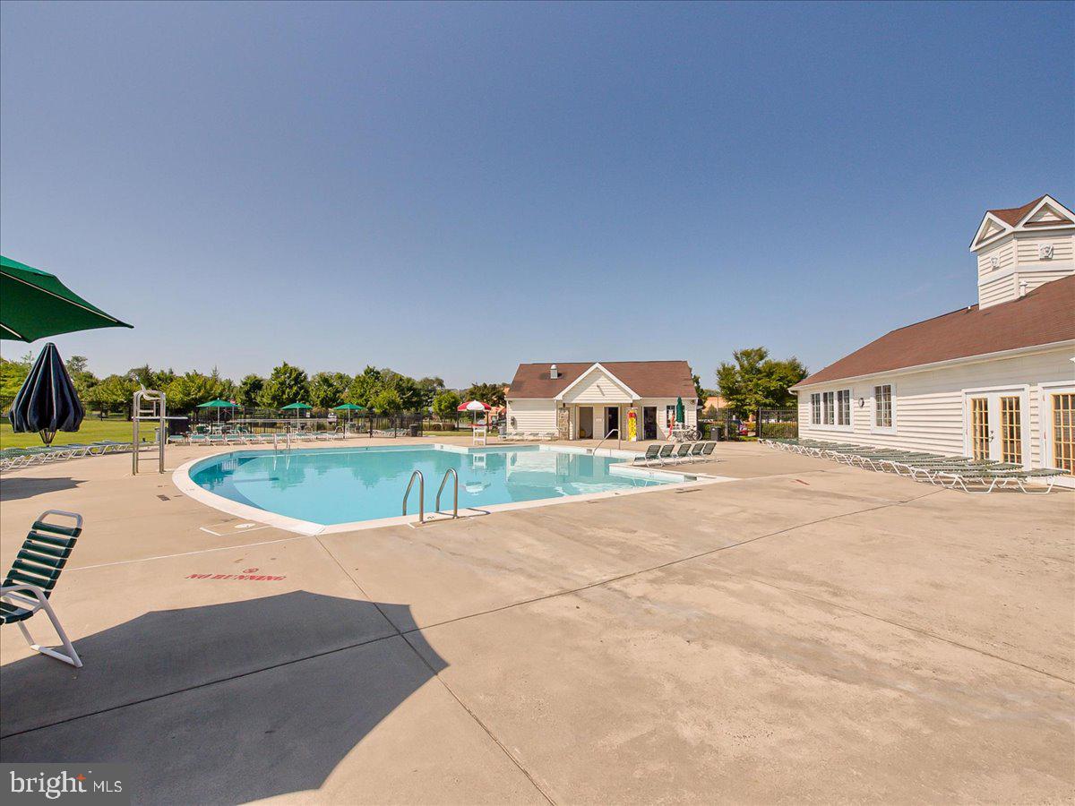 WELLINGTON TRACE - Residential