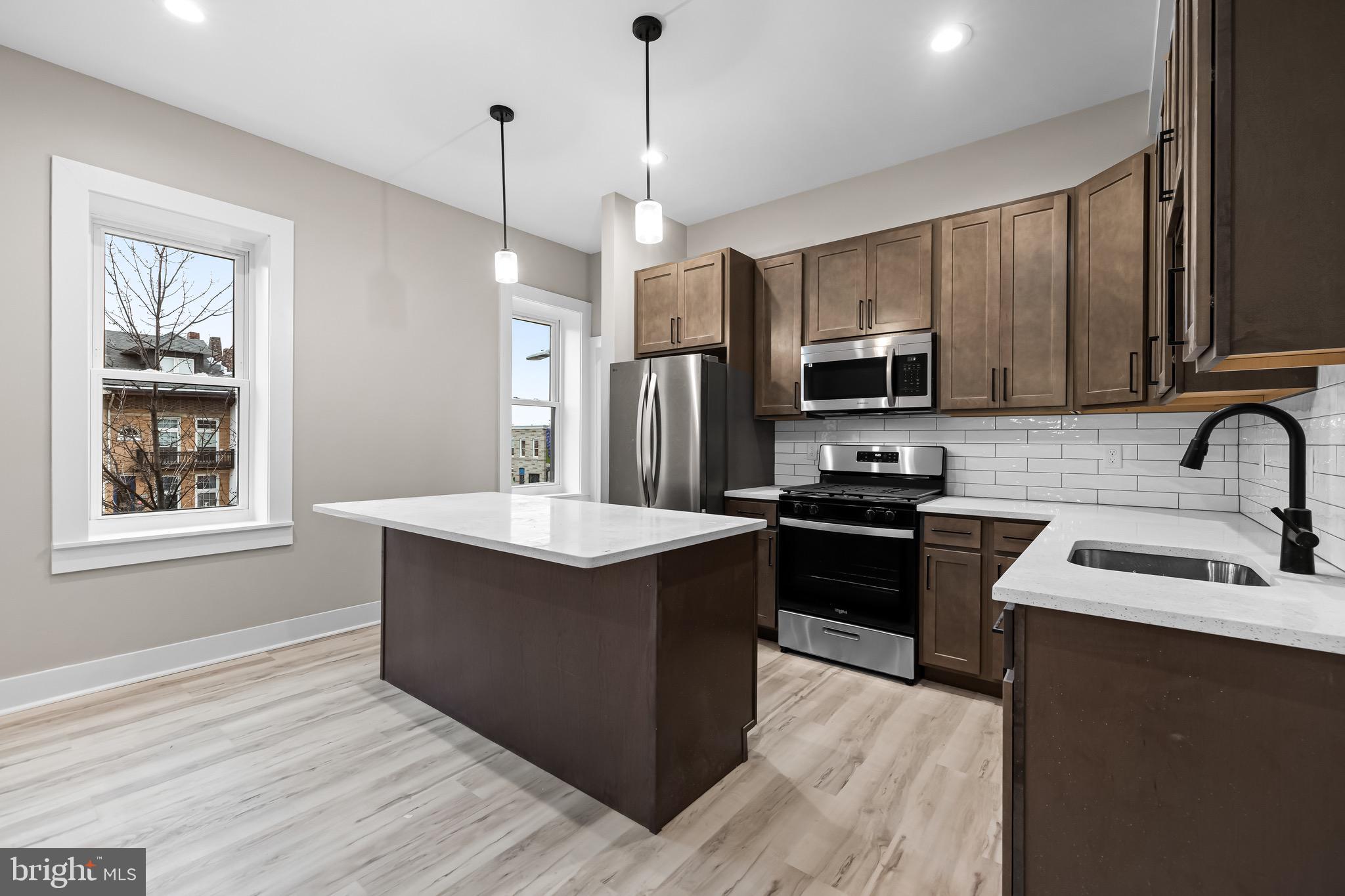 HIGHLANDTOWN - Residential Lease