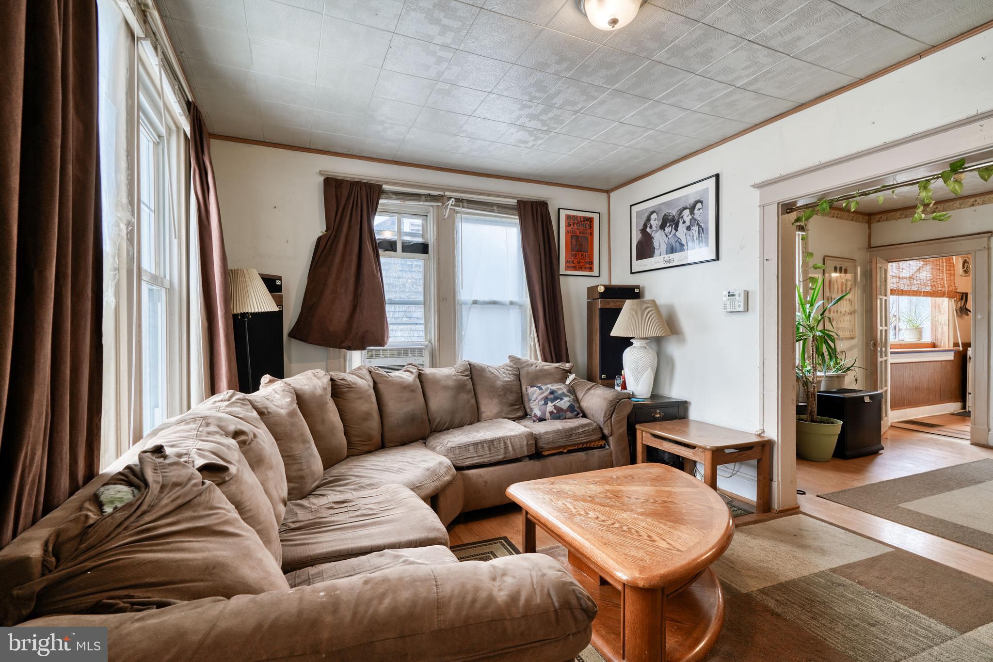 CHRISTOPHER - Residential