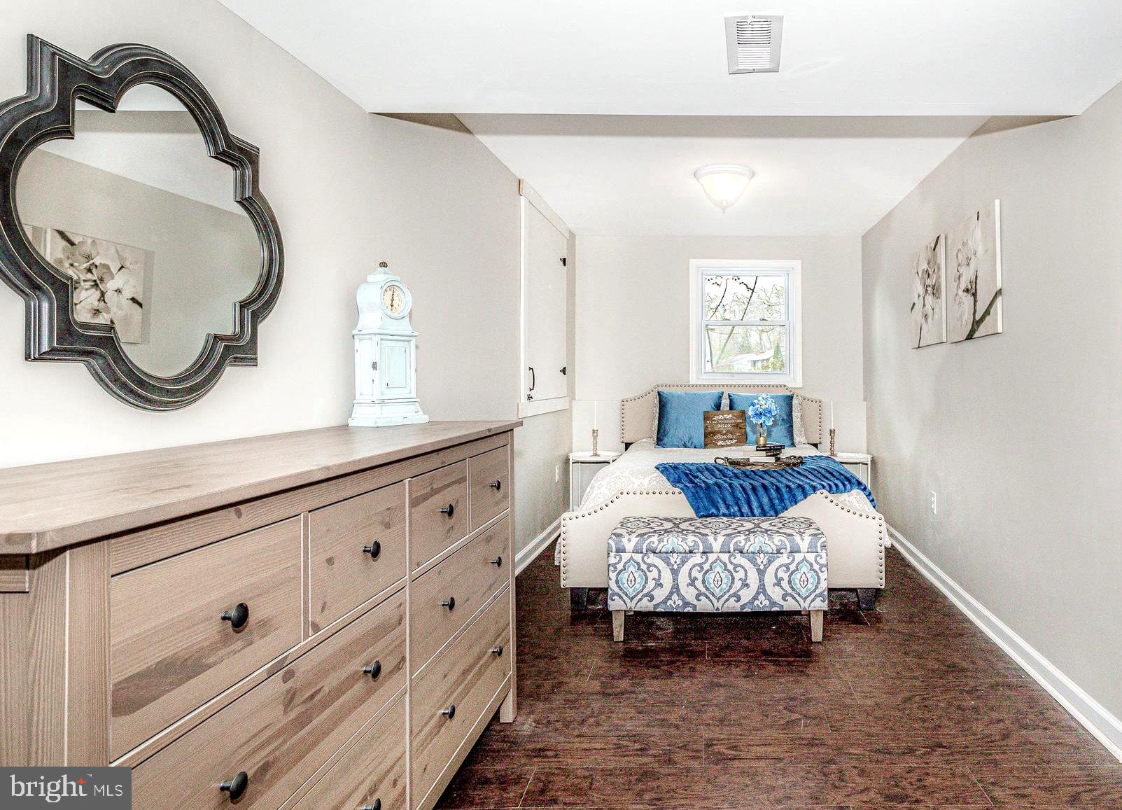 WEST MAGOTHY MANOR - Residential