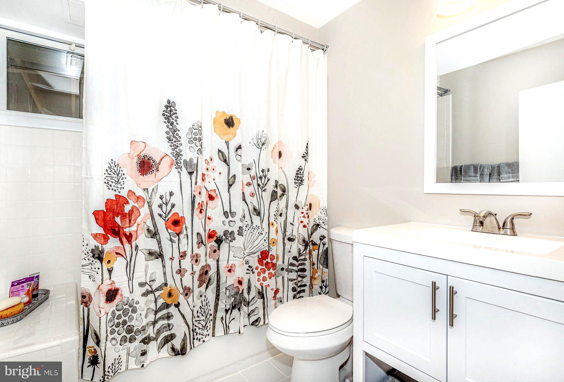 WEST MAGOTHY MANOR - Residential