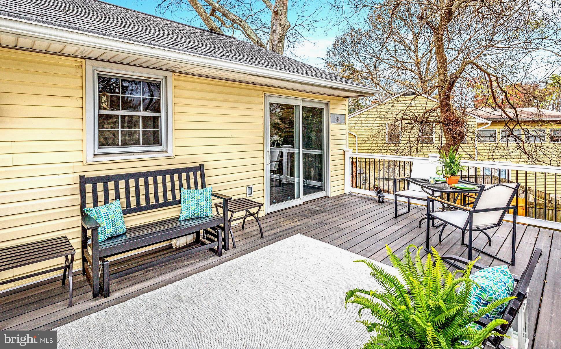 WEST MAGOTHY MANOR - Residential