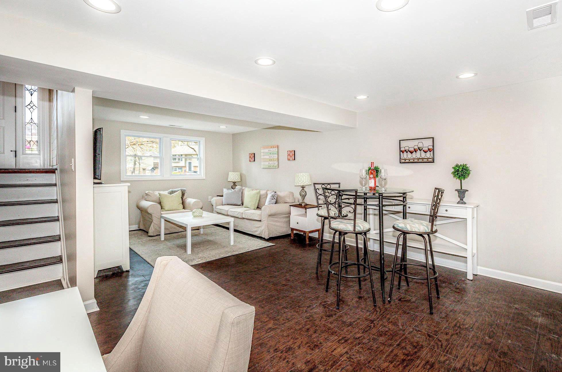 WEST MAGOTHY MANOR - Residential