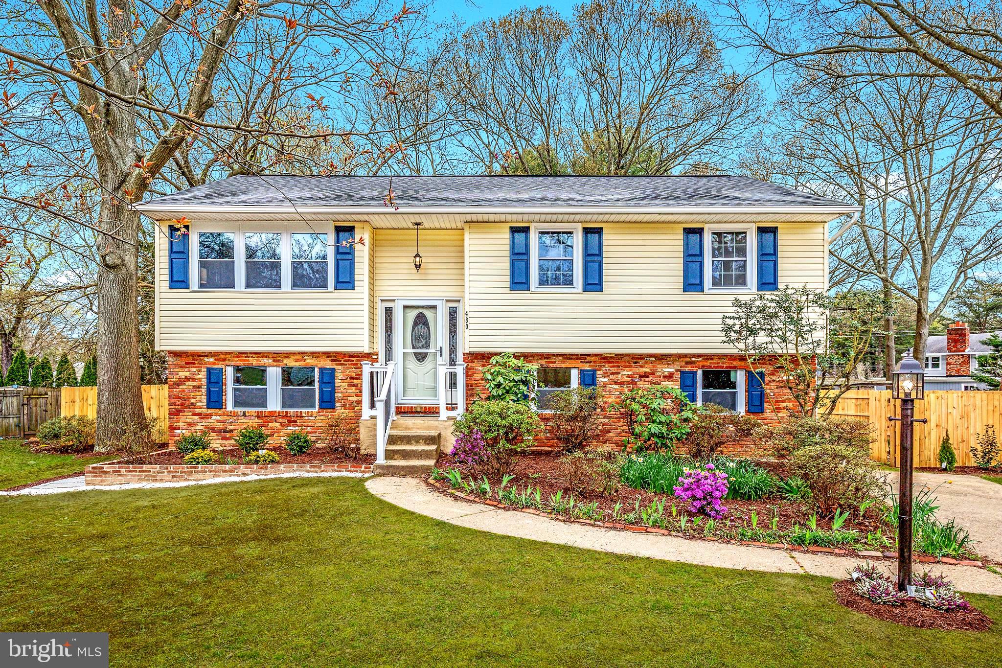 WEST MAGOTHY MANOR - Residential