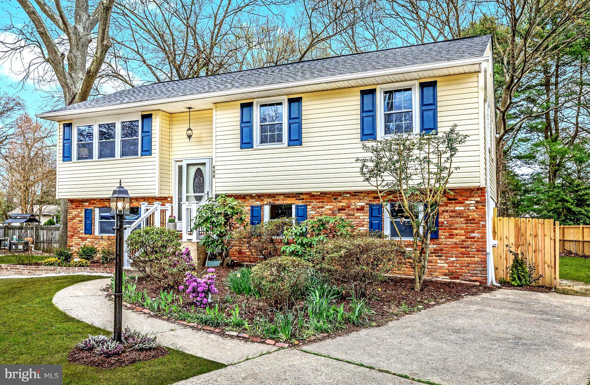 WEST MAGOTHY MANOR - Residential