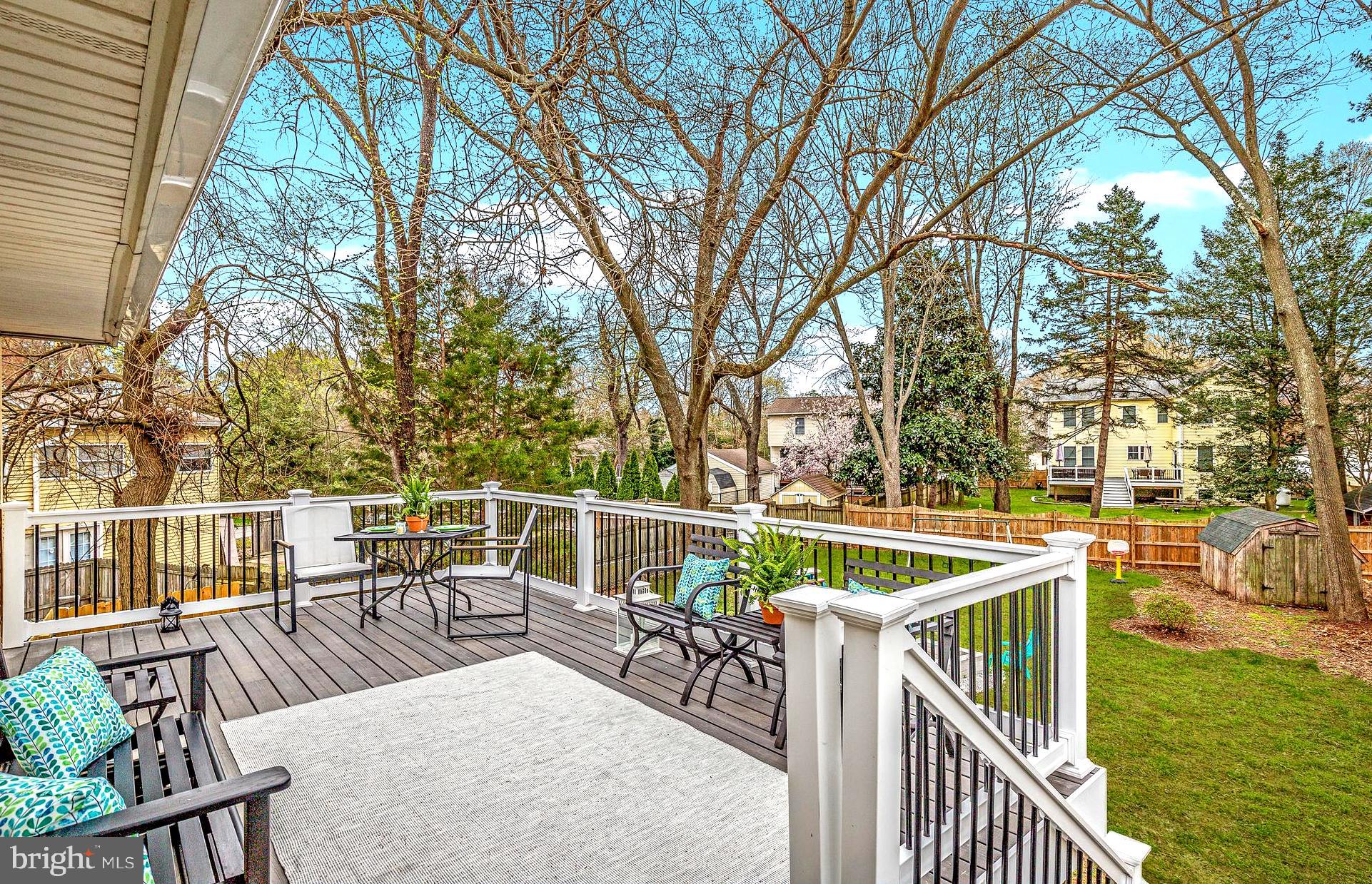 WEST MAGOTHY MANOR - Residential