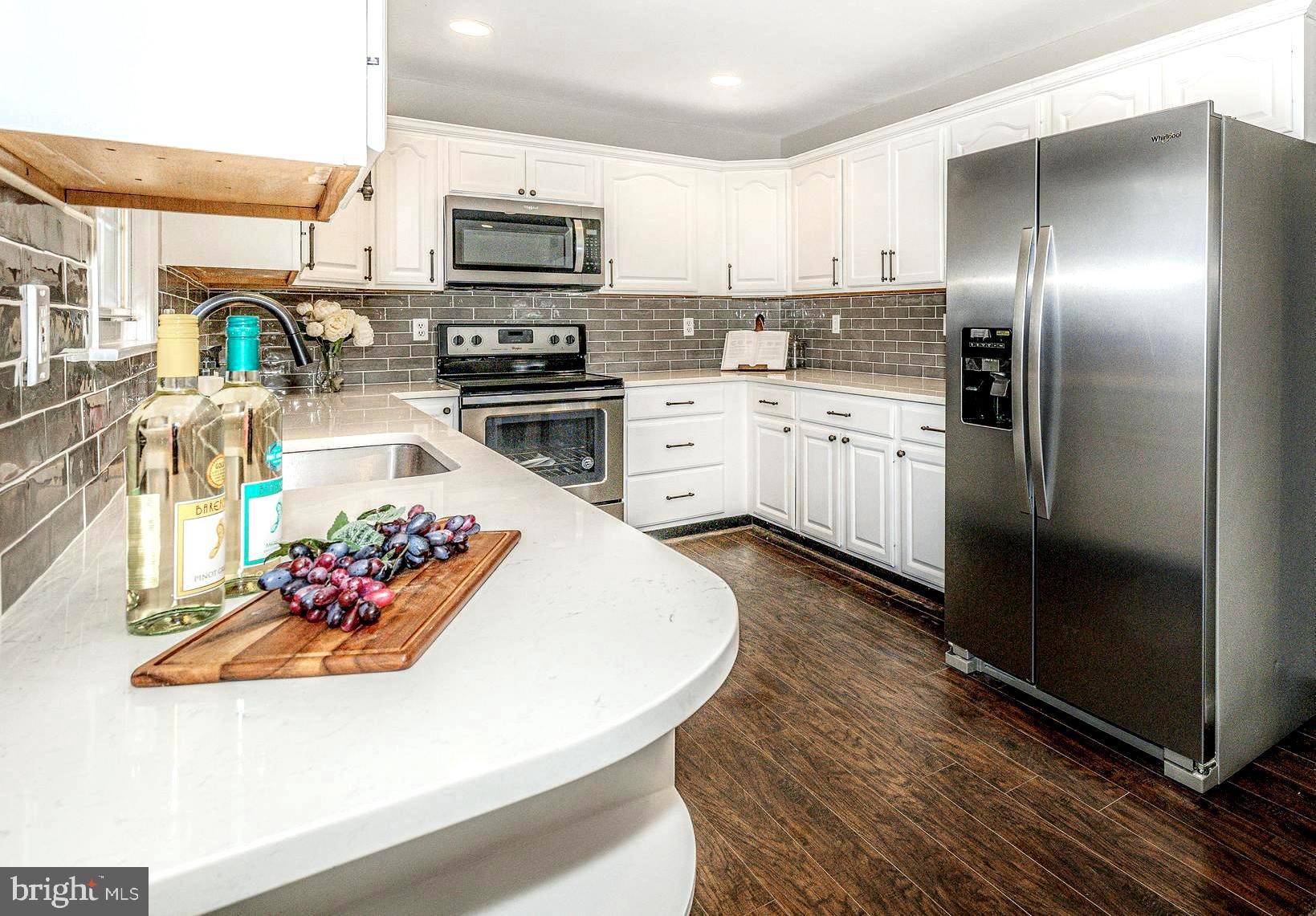 WEST MAGOTHY MANOR - Residential