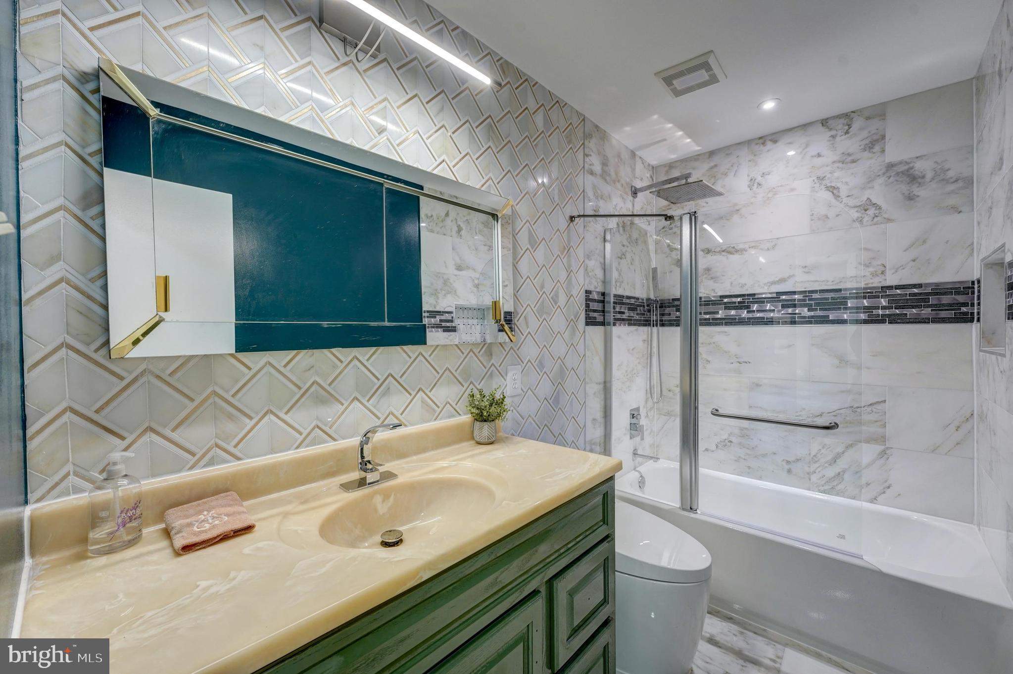 RUTHERFORD - Residential Lease