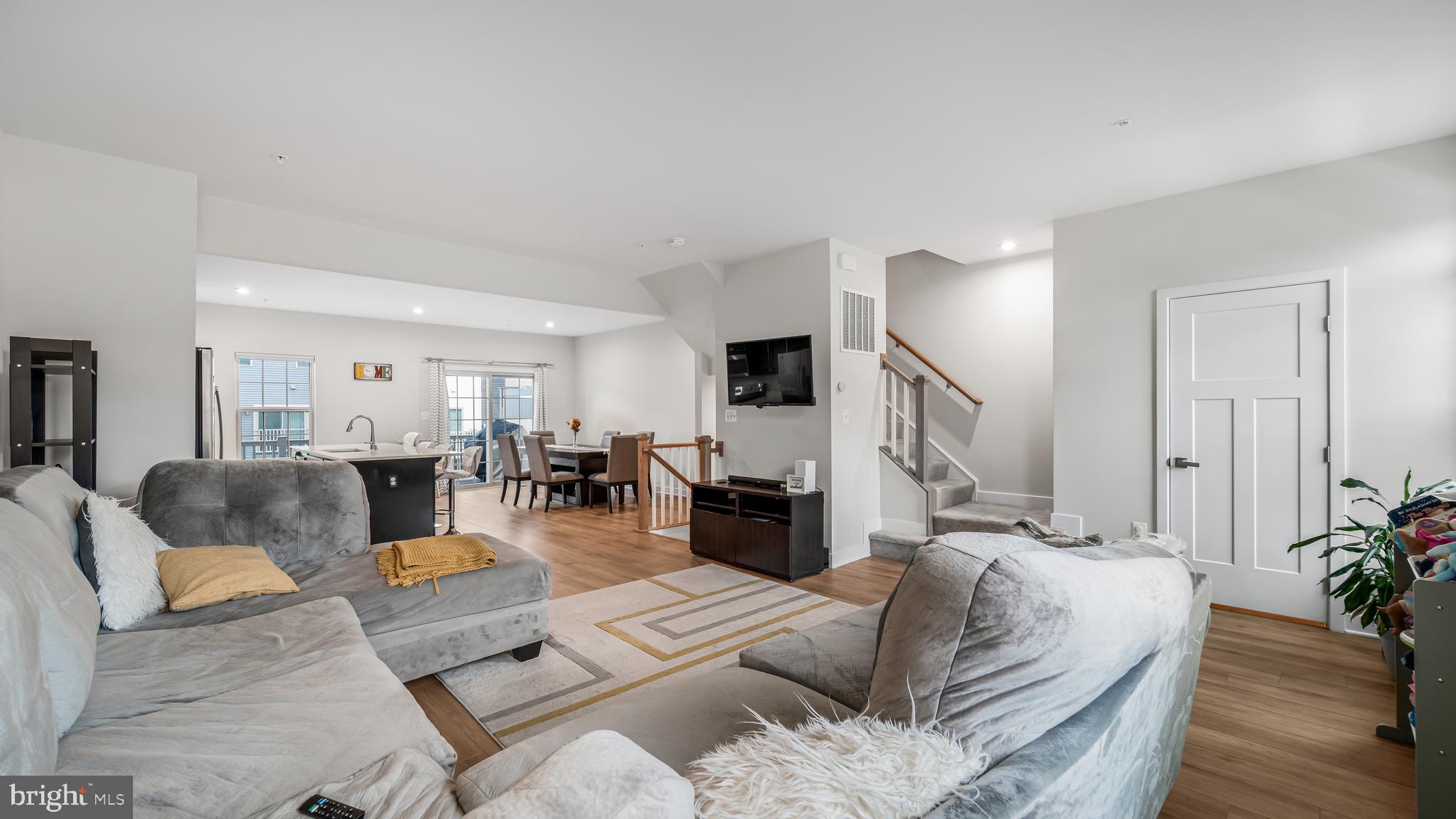 4409 SHIRLEY ROSE COURT