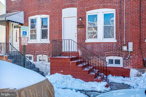 Photo of 219 Phillips Avenue, TRENTON, NJ 08638 (MLS # NJME2072240)