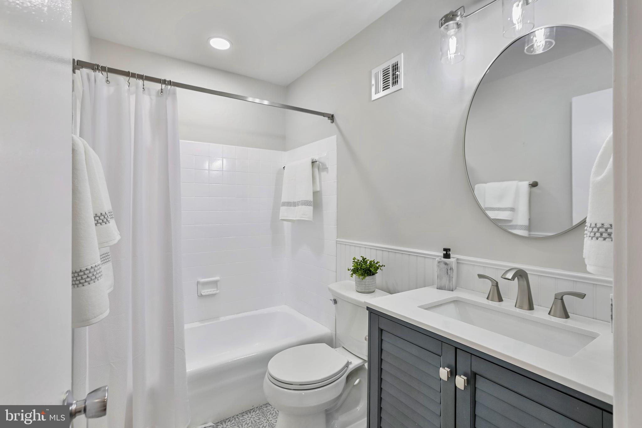 RESTON - Residential