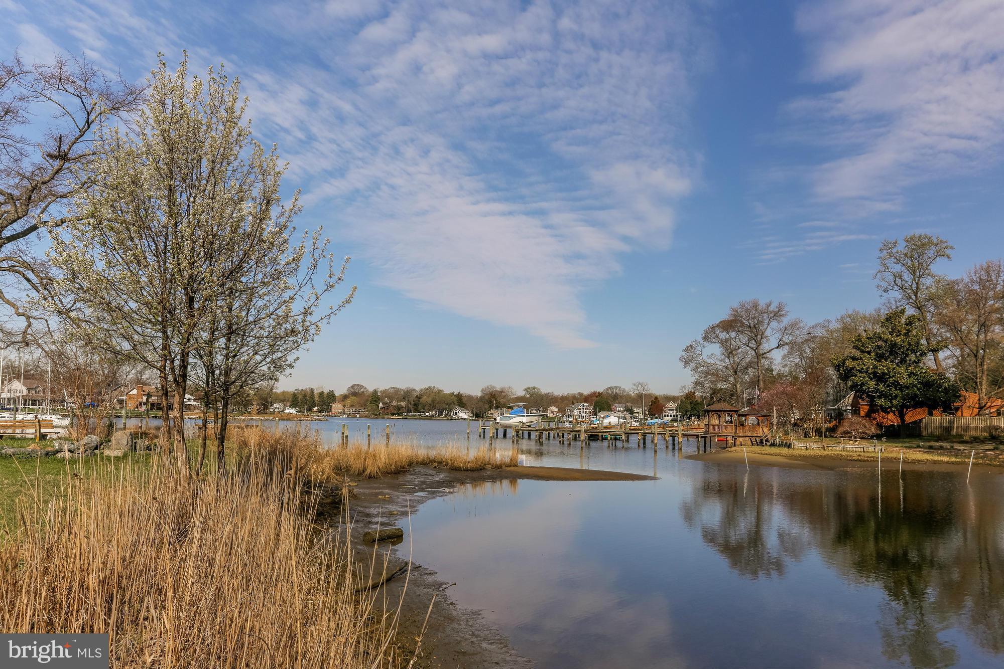 WOODLAND BEACH - Residential Lease