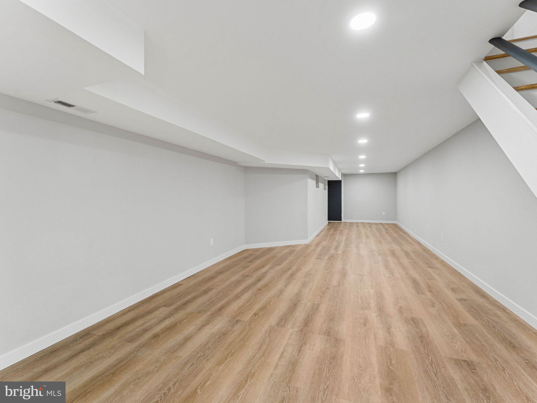 COBBS CREEK - Residential