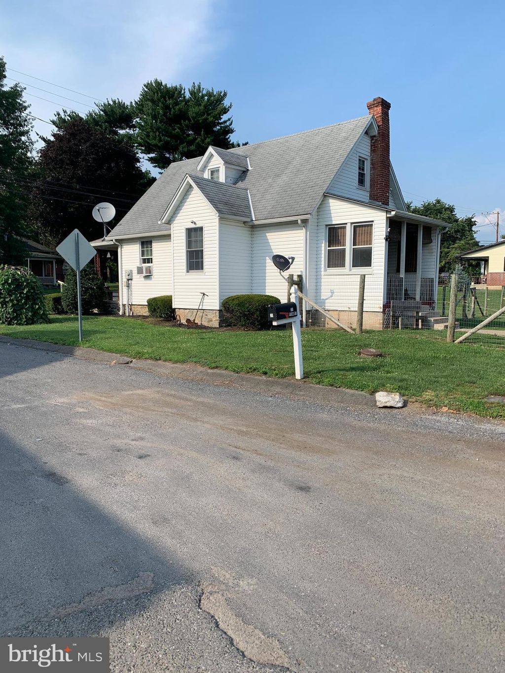 Photo of 29 PENN ST, WASHINGTON BORO, PA 17582 (MLS # PALA2037770)