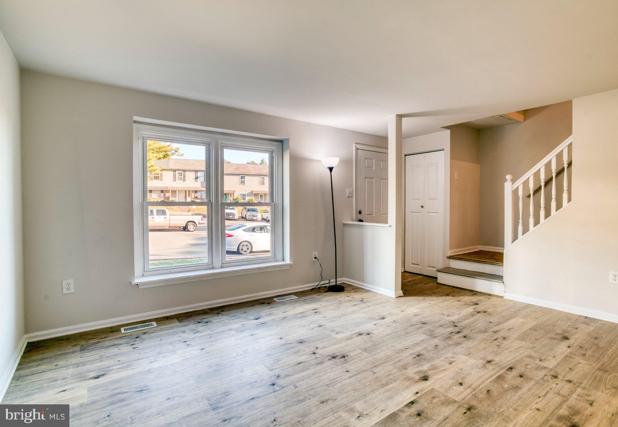 662 HIGHVIEW COURT