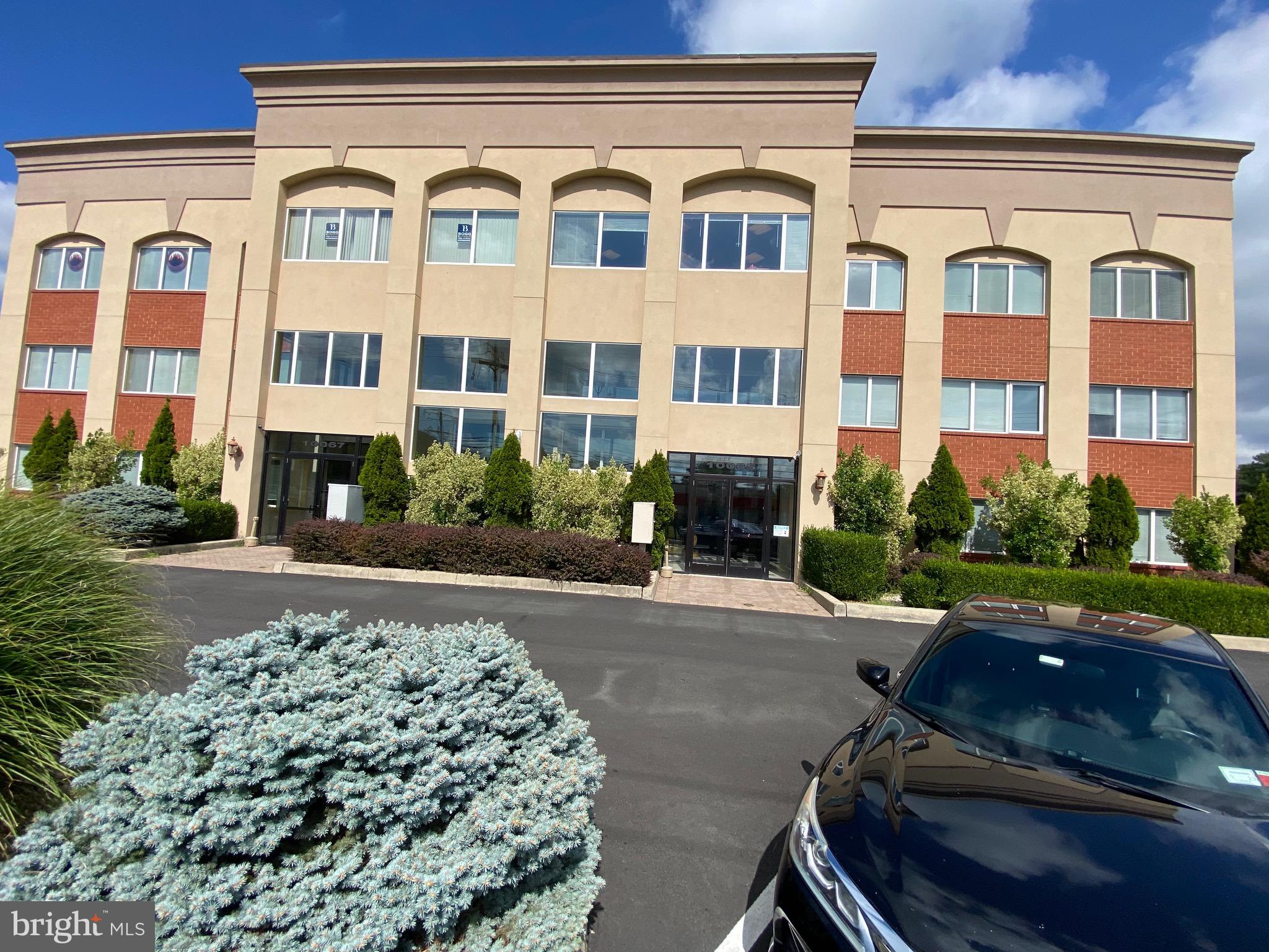 10065-67 SANDMEYER LANE 203