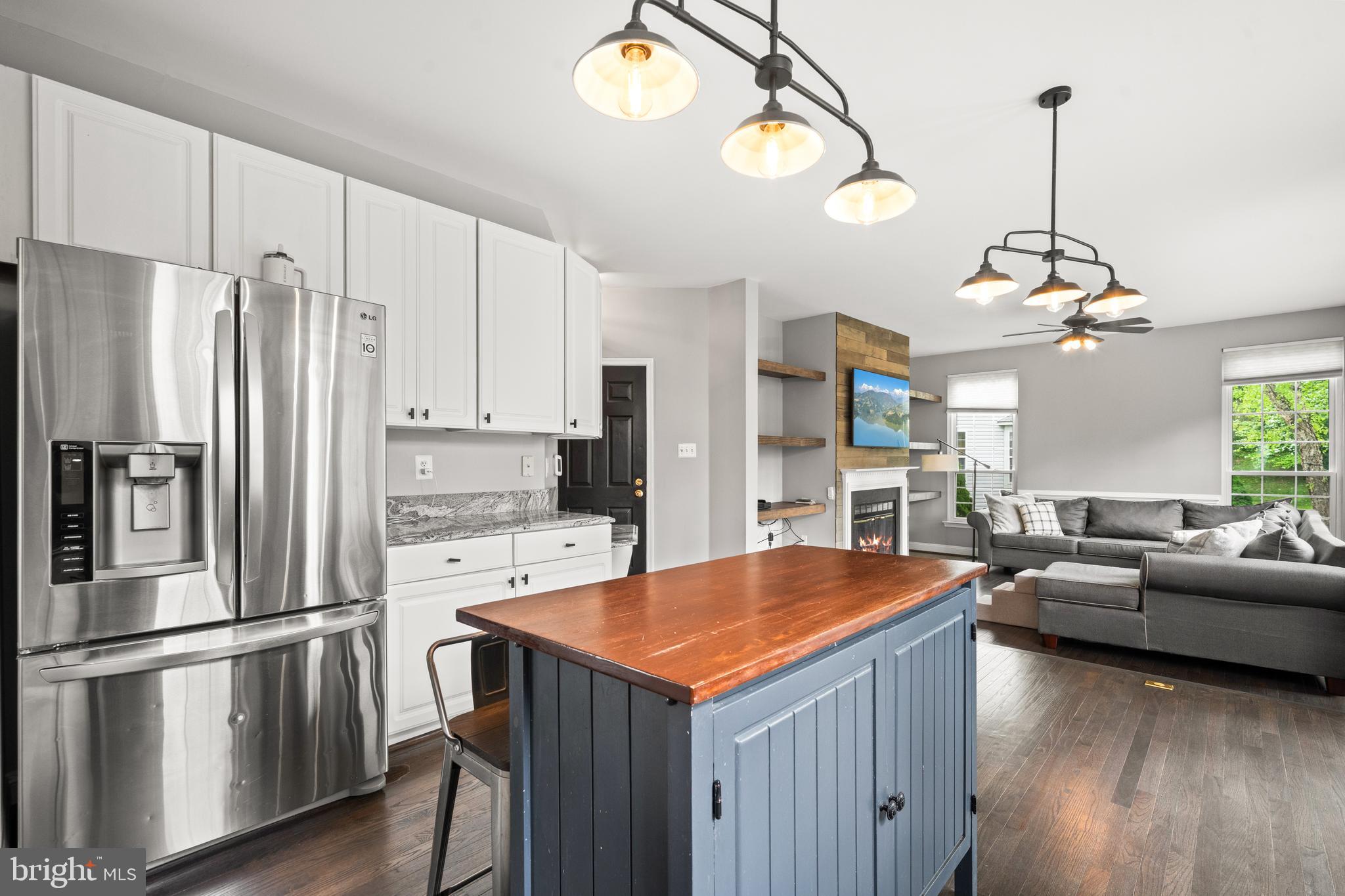 POTOMAC CROSSING - Residential