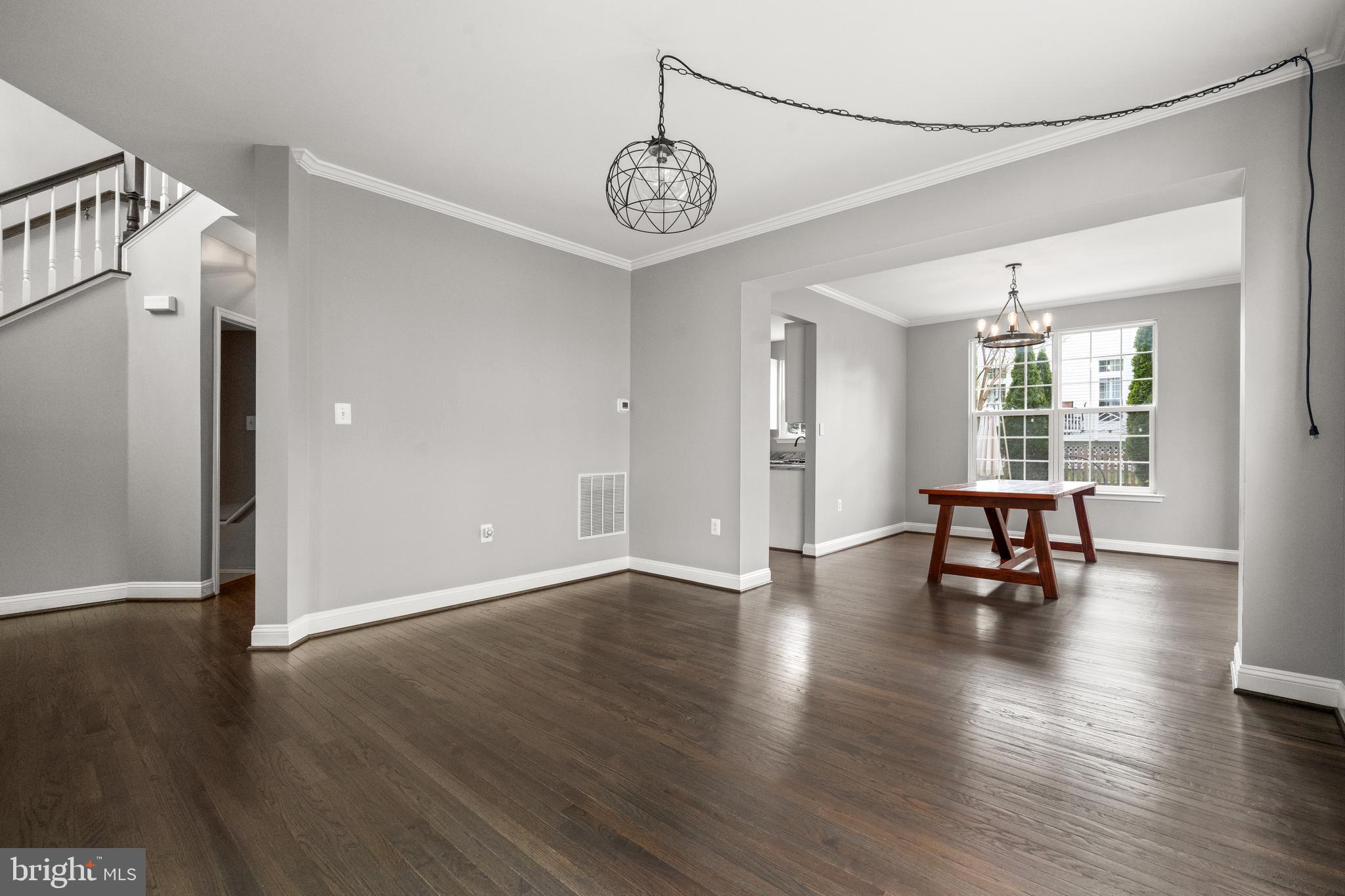 POTOMAC CROSSING - Residential