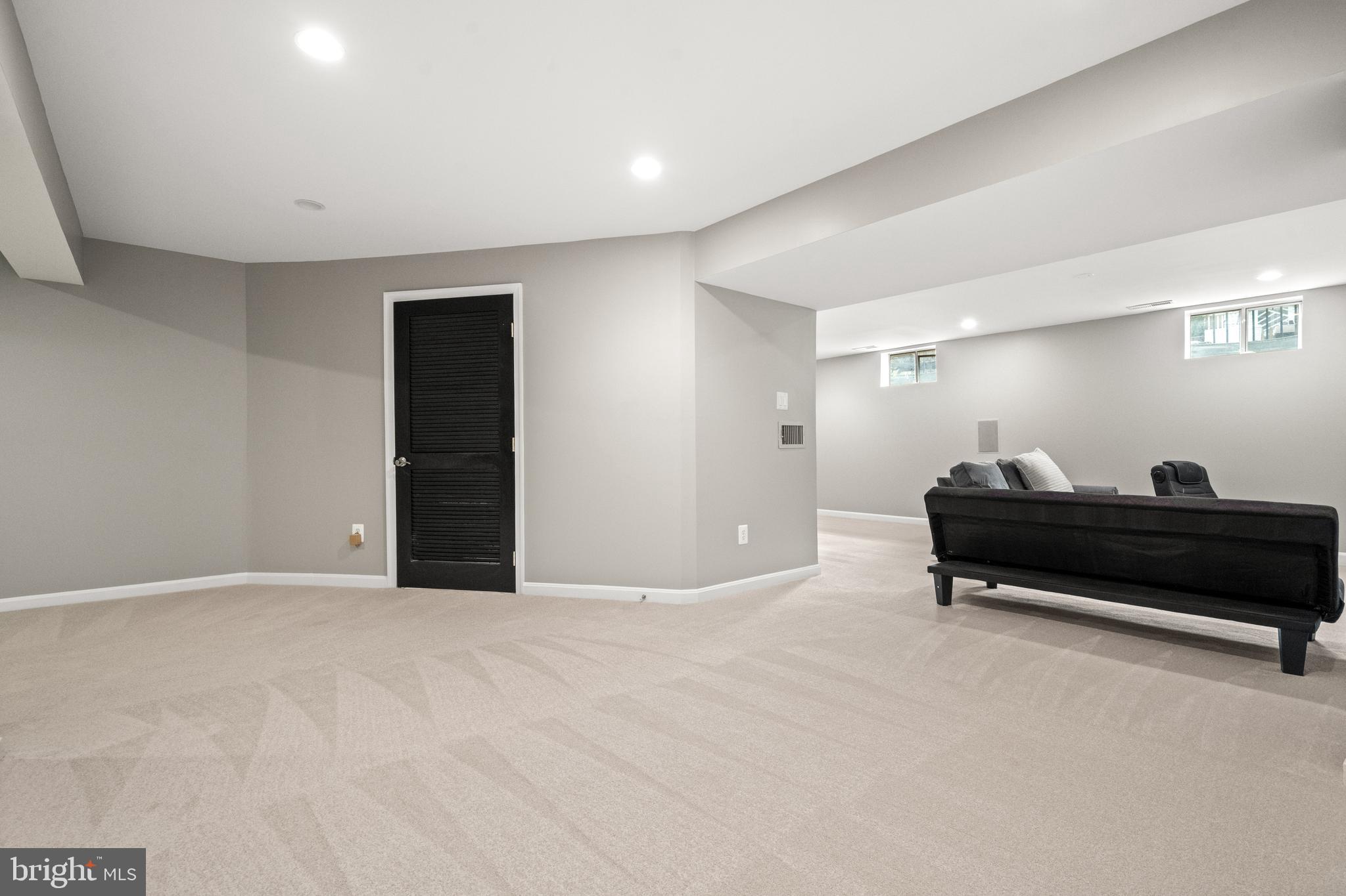 POTOMAC CROSSING - Residential