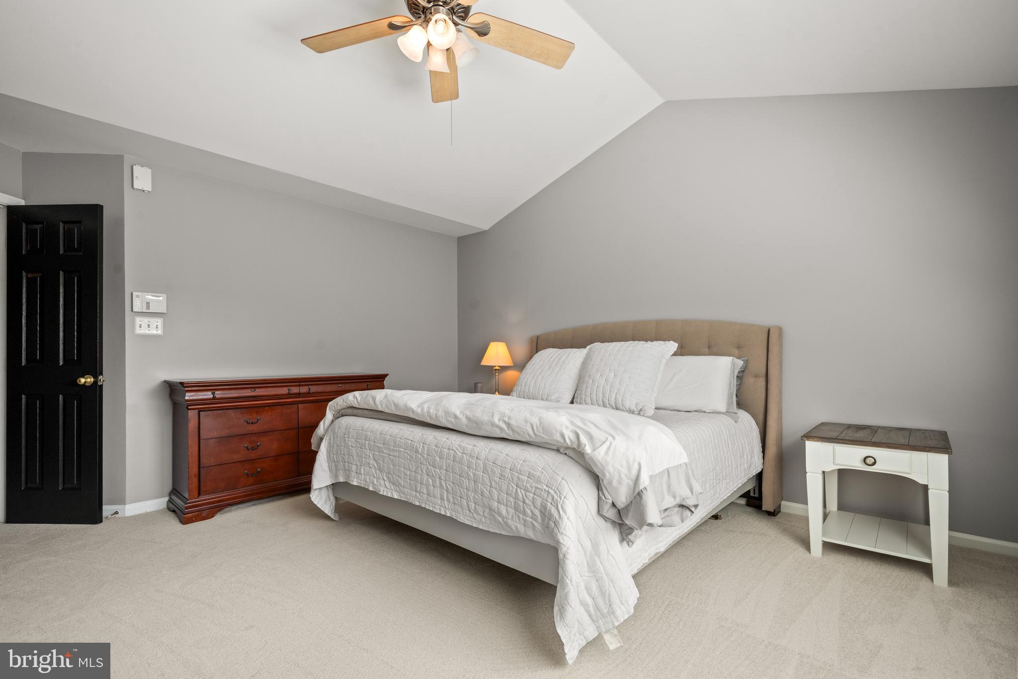 POTOMAC CROSSING - Residential