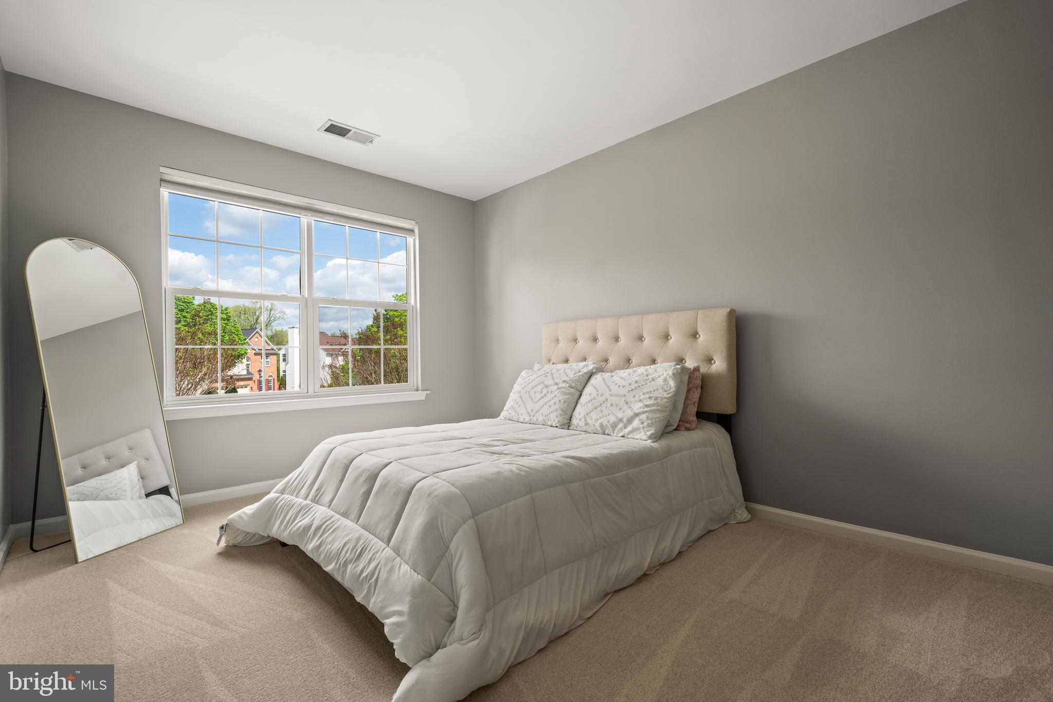 POTOMAC CROSSING - Residential