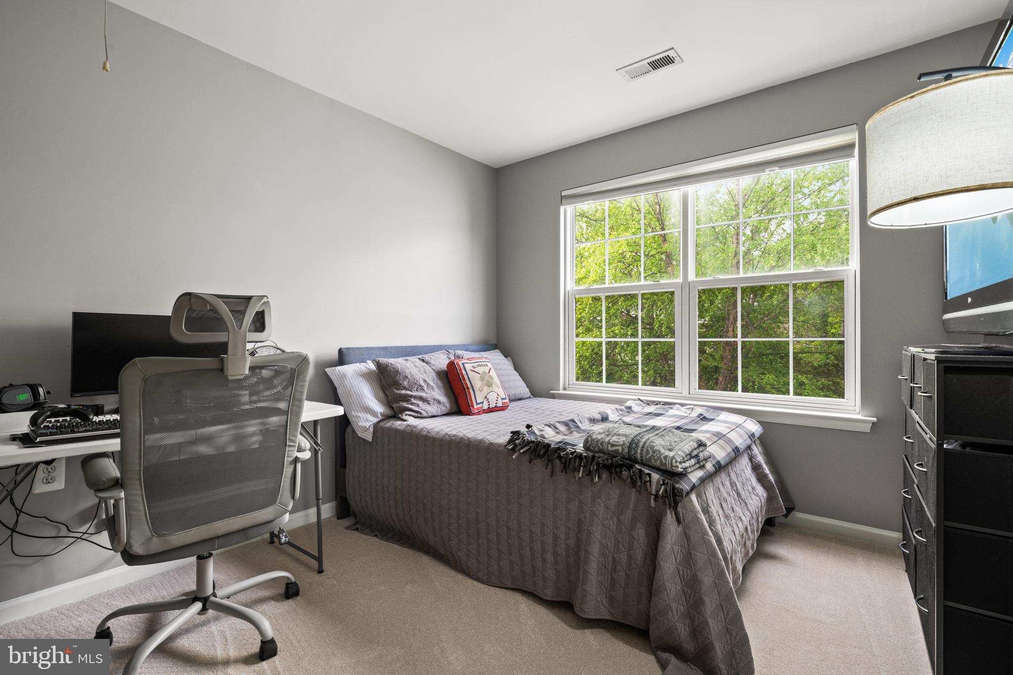 POTOMAC CROSSING - Residential