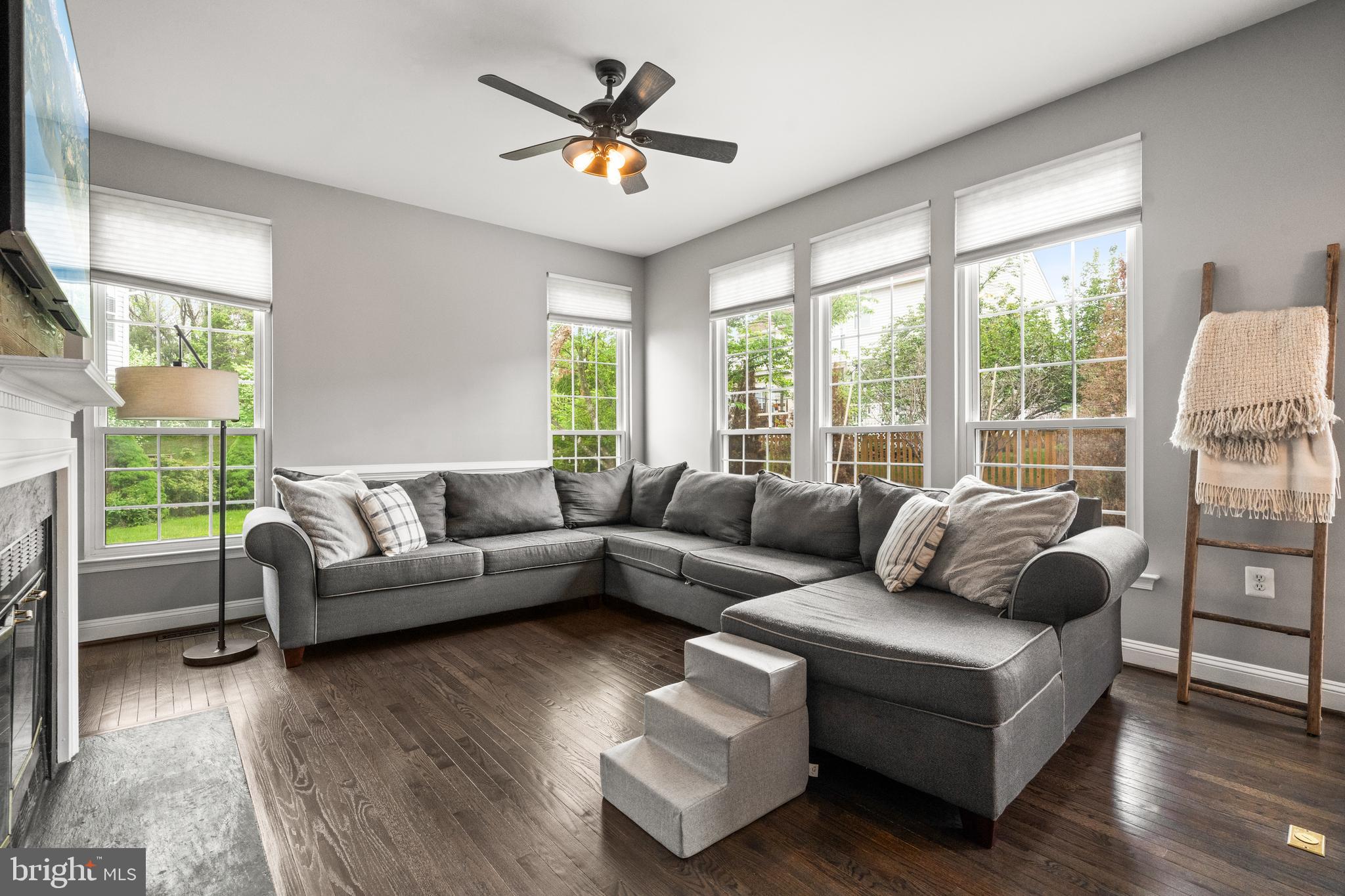 POTOMAC CROSSING - Residential