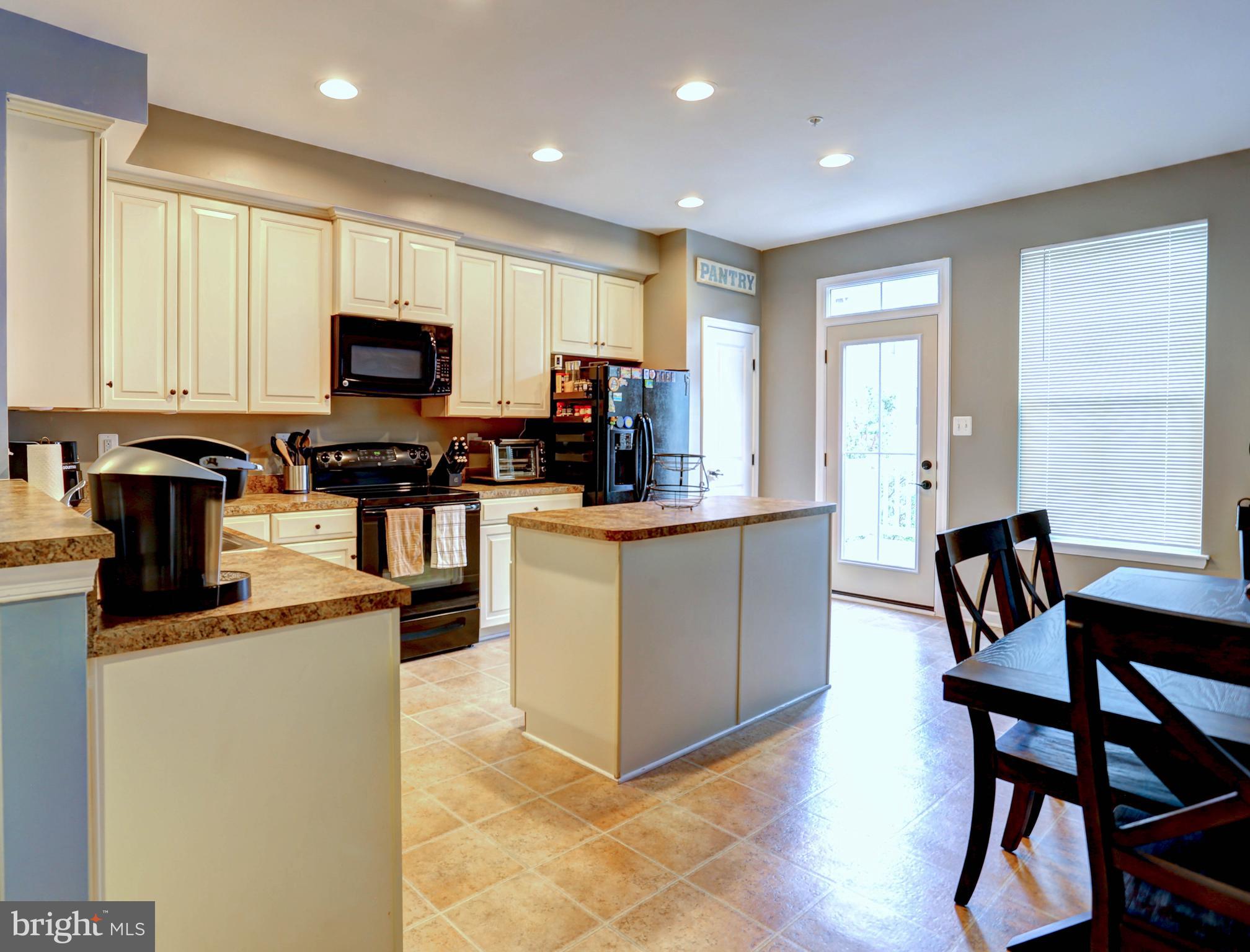 CREEKSIDE VILLAGE AT TANYARD SPRINGS - Residential