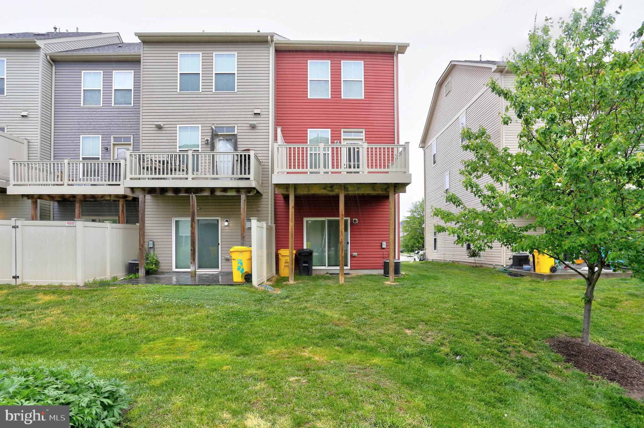 CREEKSIDE VILLAGE AT TANYARD SPRINGS - Residential