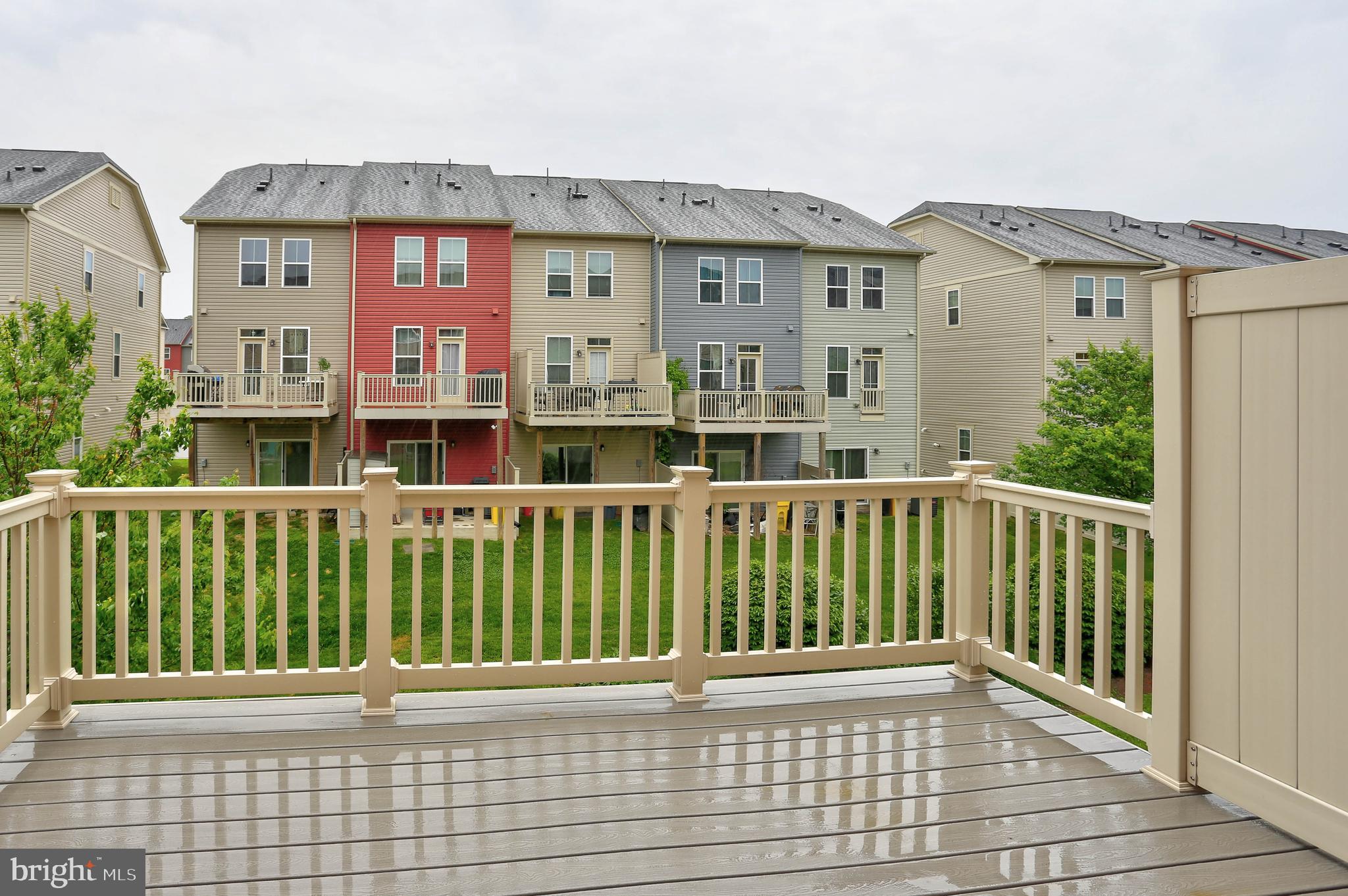 CREEKSIDE VILLAGE AT TANYARD SPRINGS - Residential