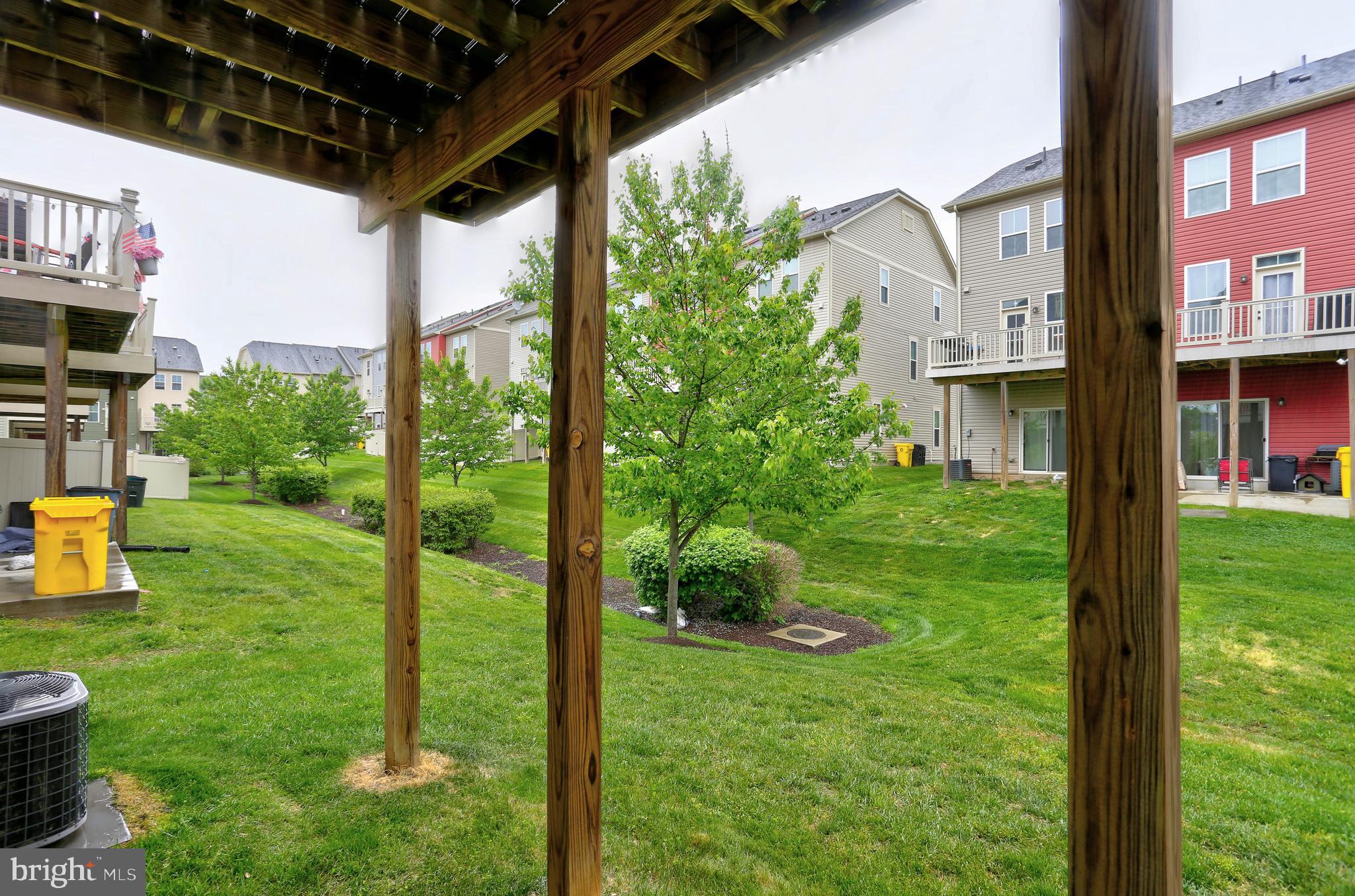 CREEKSIDE VILLAGE AT TANYARD SPRINGS - Residential