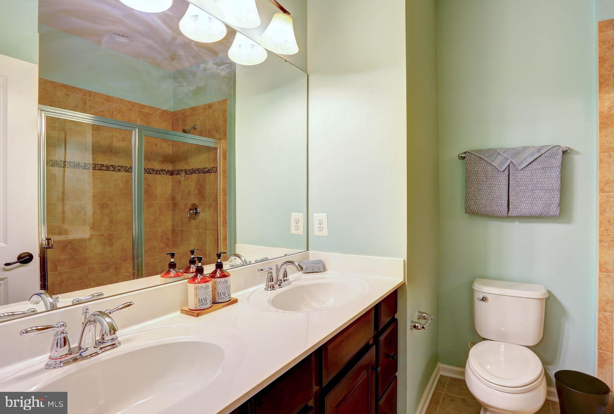 CREEKSIDE VILLAGE AT TANYARD SPRINGS - Residential
