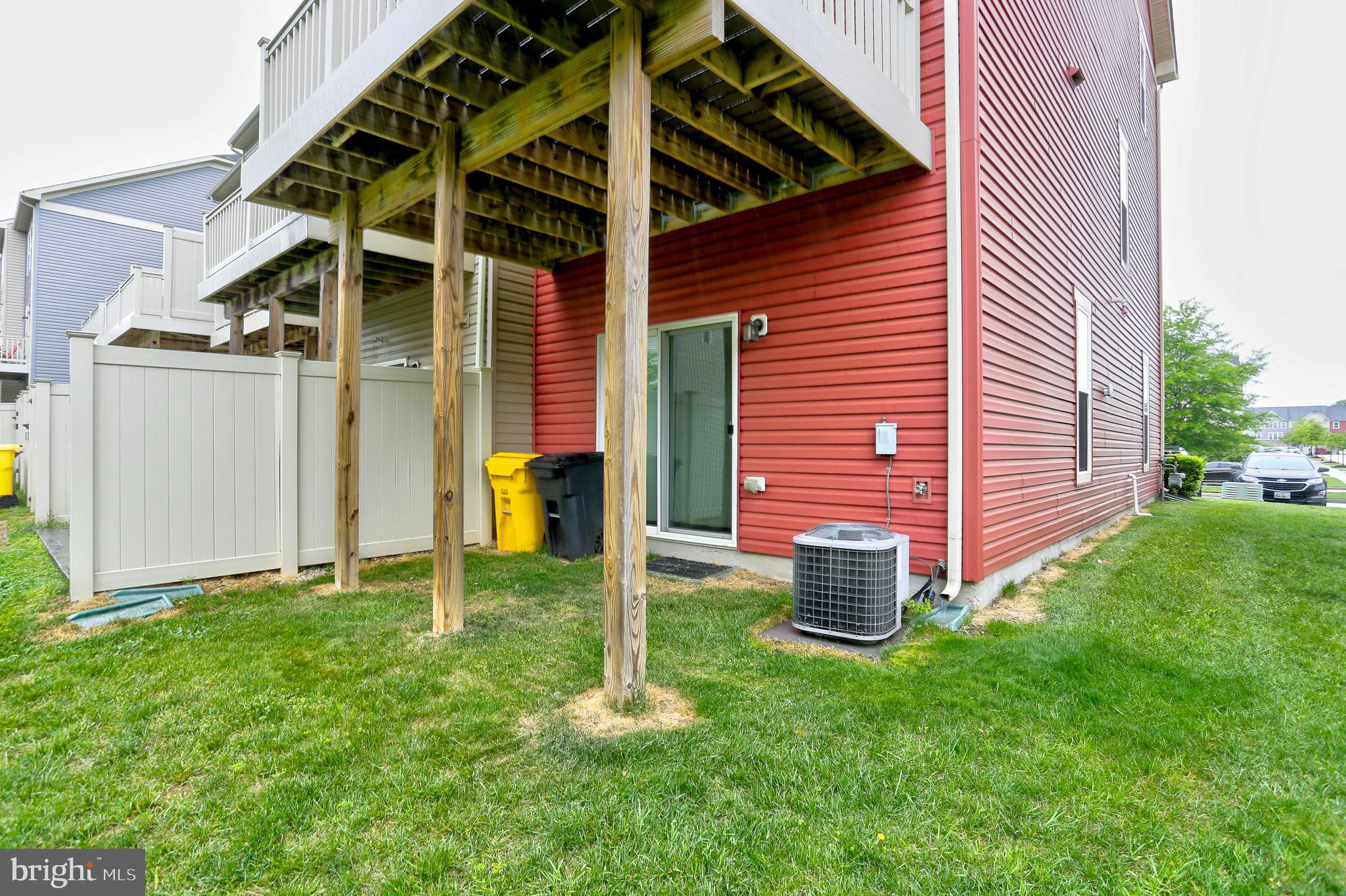 CREEKSIDE VILLAGE AT TANYARD SPRINGS - Residential
