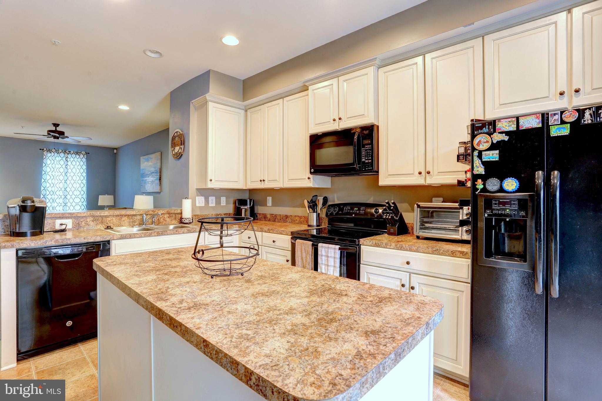 CREEKSIDE VILLAGE AT TANYARD SPRINGS - Residential