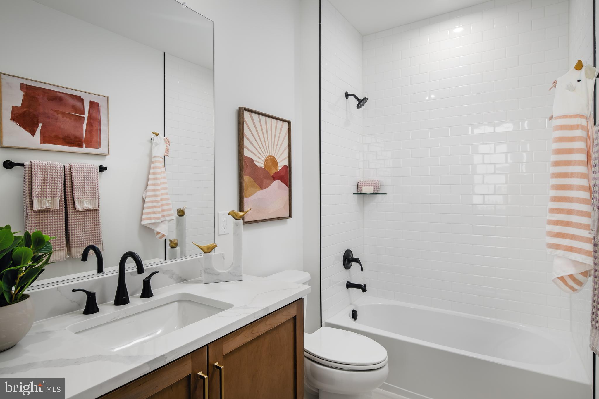 COMMONWEALTH PLACE AT WESTFIELDS - Residential