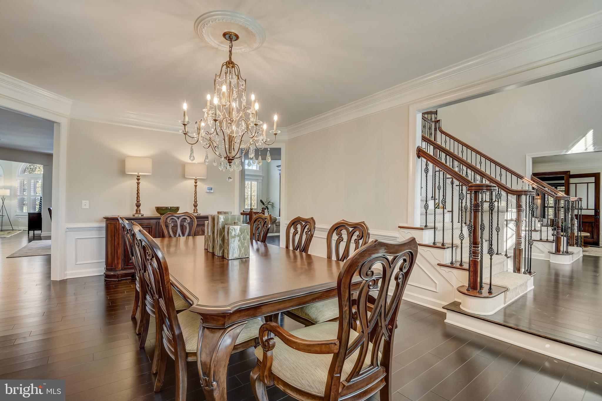 HUNTING CREST - Residential