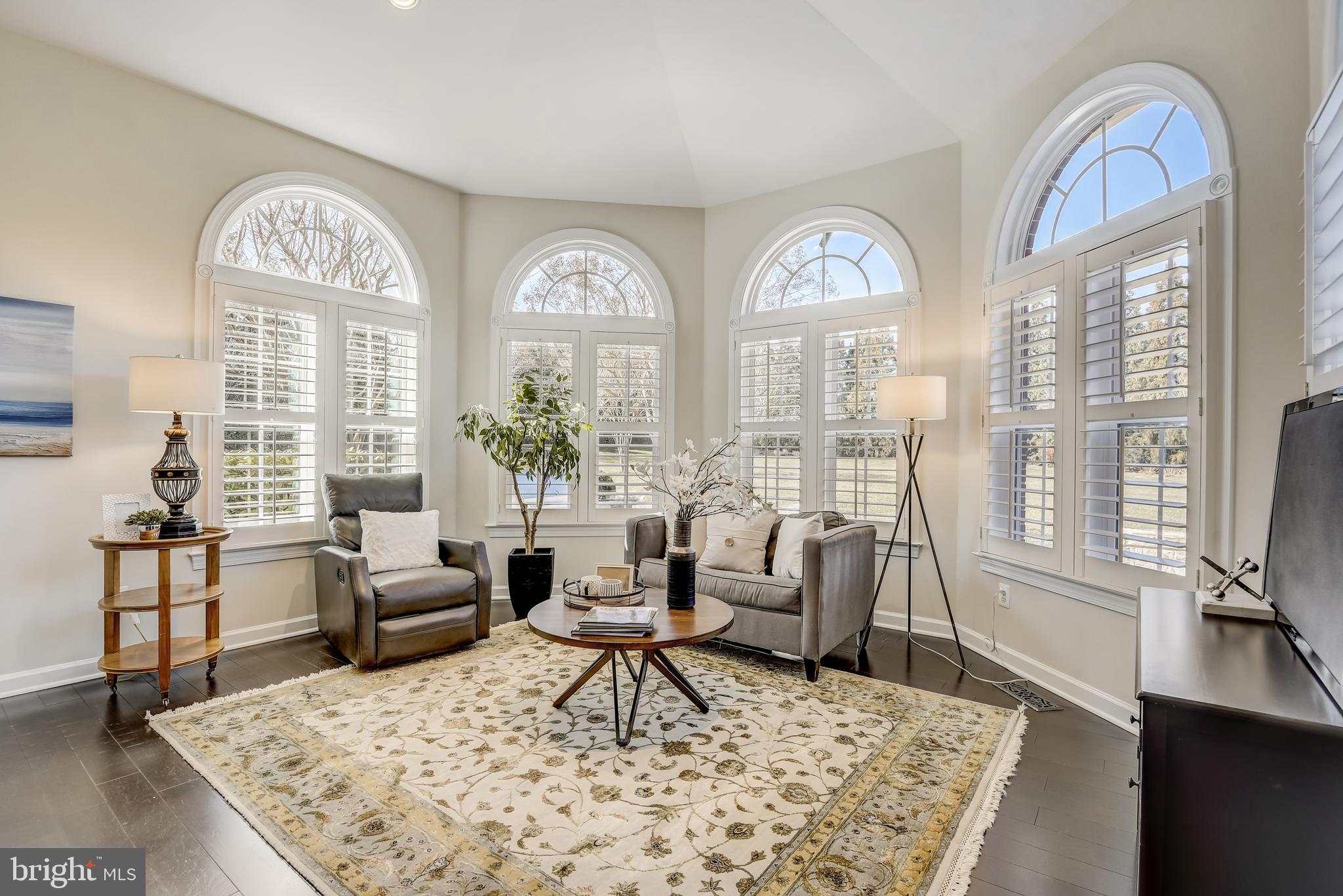 HUNTING CREST - Residential